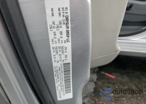 2010 Volkswagen Routan Se z USA, uszkodzony, nr VIN 2V4RW3D10AR199395